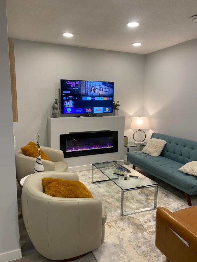 A Very Nice Basement Ensuite. Calgary Zewnętrze zdjęcie